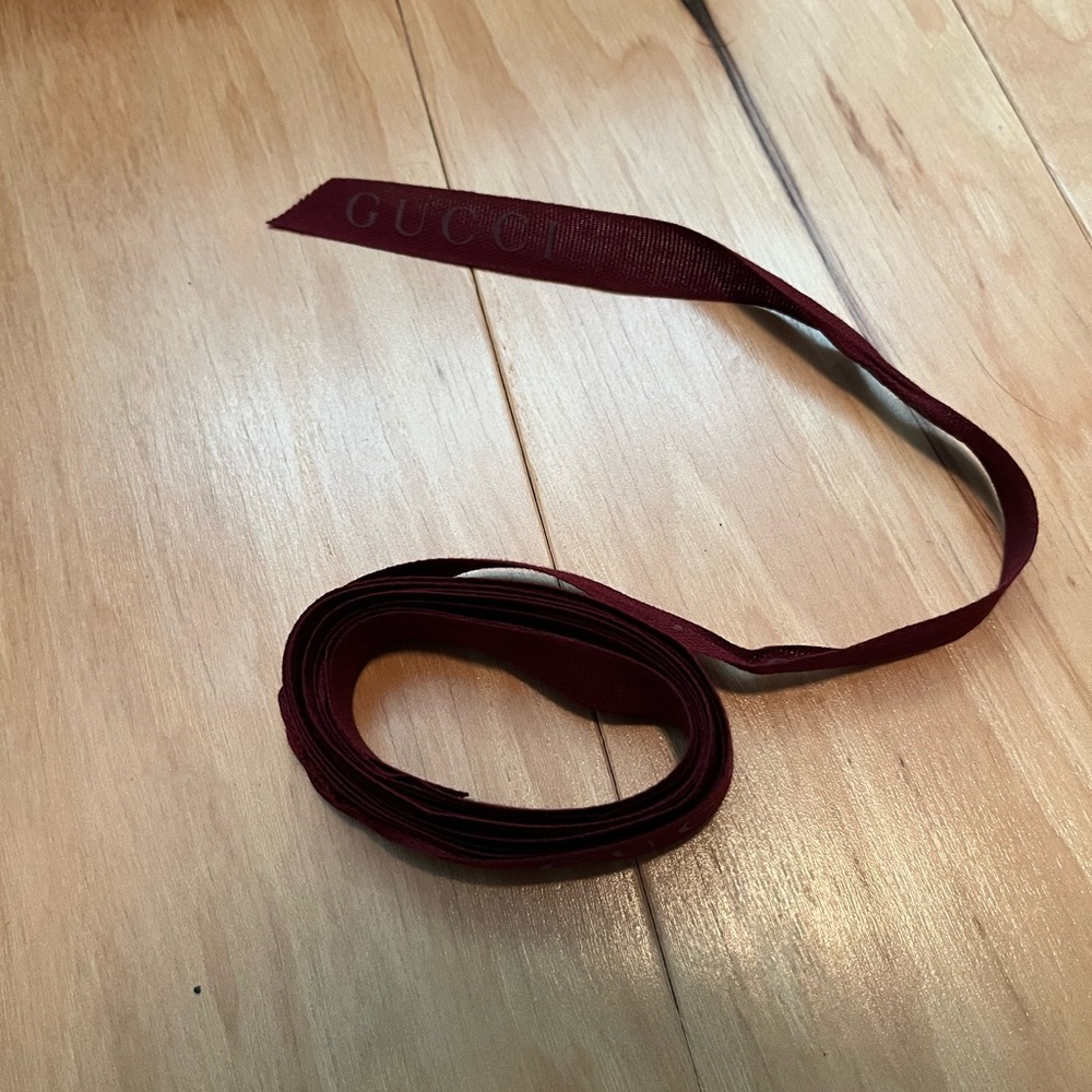 Gucci Deep Red Ribbon Accessory - Picture 2 of 2